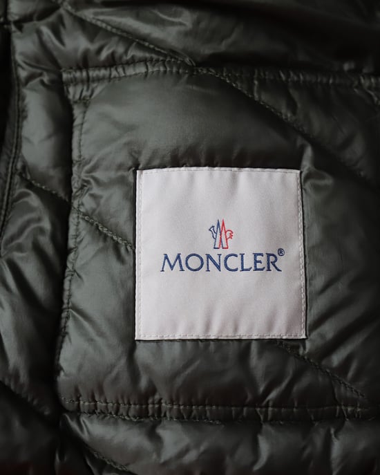 Moncler Stepp-Pufferjacke in Oliv-Polyamid - Image 4
