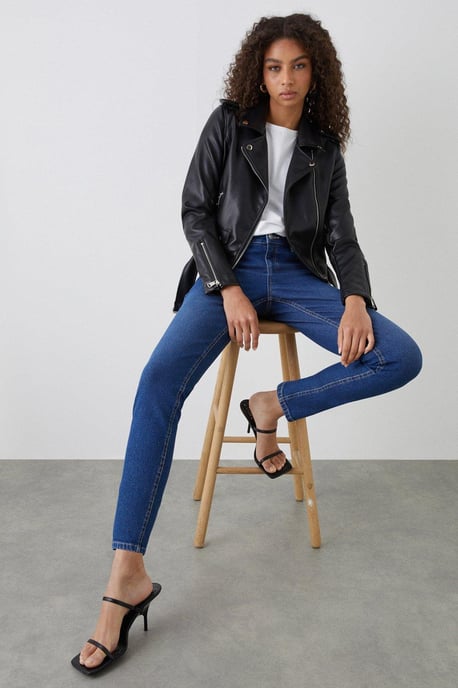 Comfort Slim Mom Jeans - Image 1
