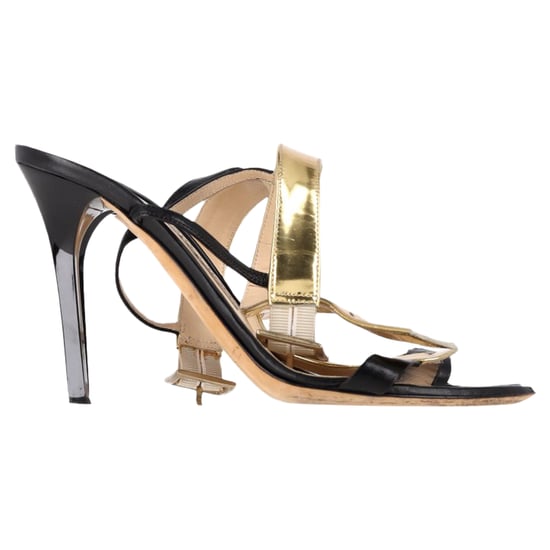 Jimmy Choo T-Strap Absatzsandalen aus schwarzem und goldenem Leder - Image 1