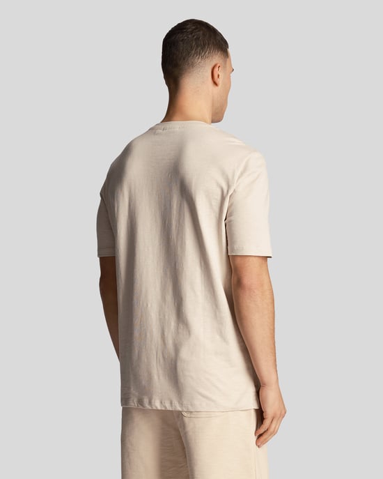 Lyle & Scott Grobstrick-Slub-T-Shirt für Herren in Beige - Image 2