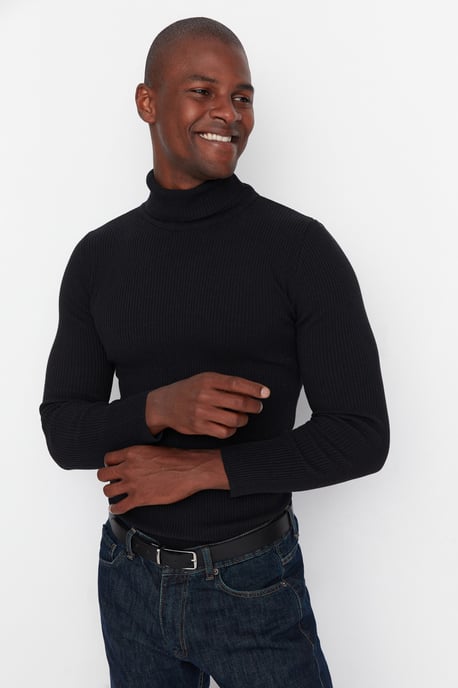 Trendyol Hommes Col roulé Corps conique Chandail - Image 2