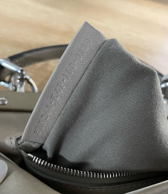 Fendi Peekaboo Mini aus beigem Leder - Image 6