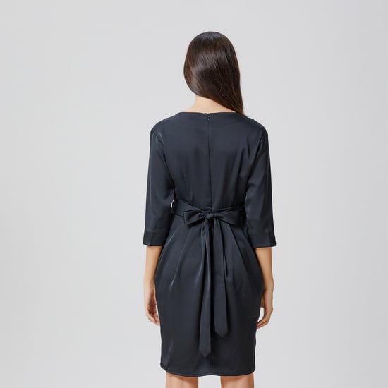 Geripptes Kleid mit Falten - Image 6
