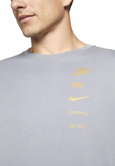 Nike Sportswear Standard Issue T-Shirt in Polar Grau - Image 3