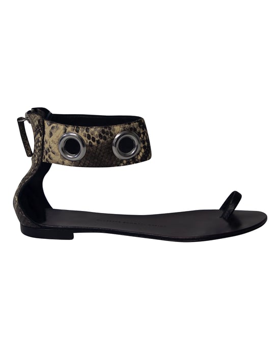 Giuseppe Zanotti Schlangenhautdruck Riemchensandalen in schwarzem Leder - Image 1