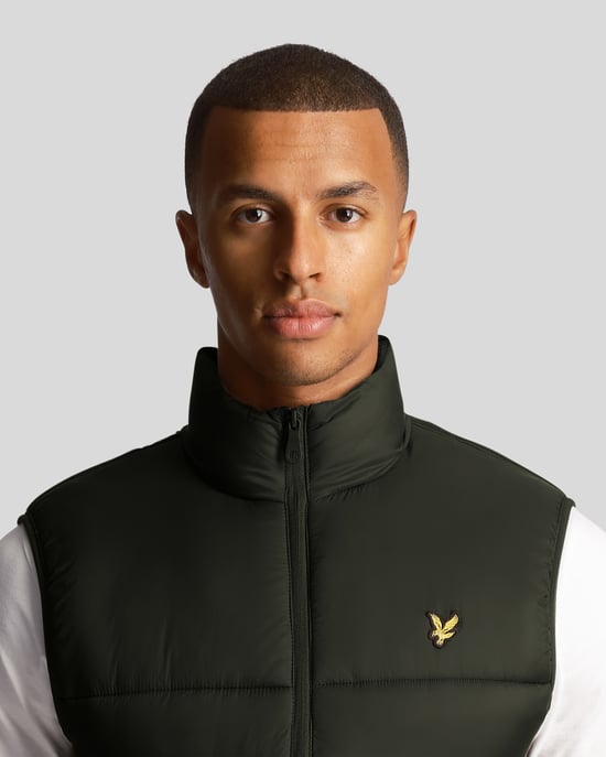 Lyle & Scott Steppweste in Olivgrün - Image 4