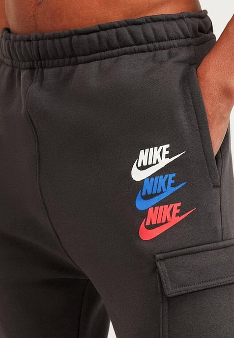 Nike Herren Standard Issue Crew-Trainingsanzug in dunklem Rauchgrau - Image 6