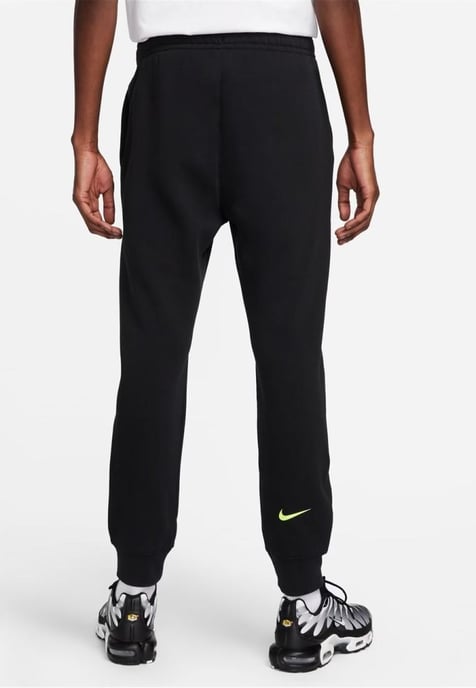 Nike Standard Issue Moto Overhead-Trainingsanzug in Schwarz - Image 6