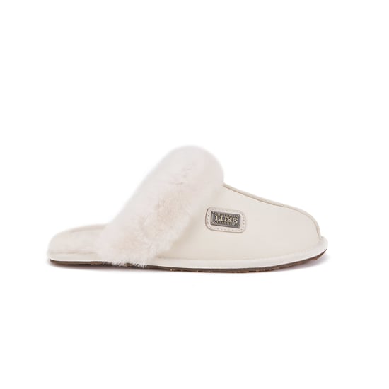 Geschlossene Pantolette aus Satin in Hellbraun - Image 1