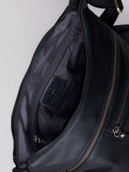 Winleigh Leather Shoulder Bag in Black - Image 6