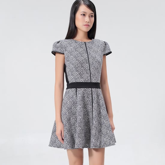 Geometrisch bedrucktes Skaterkleid und Jersey-Garnitur - Image 1