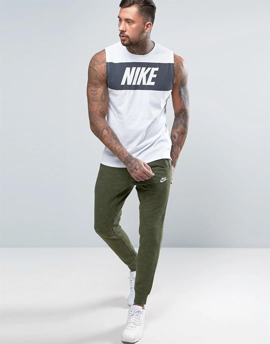 Nike Herren Retro Logo Weste In Weiß - Image 4