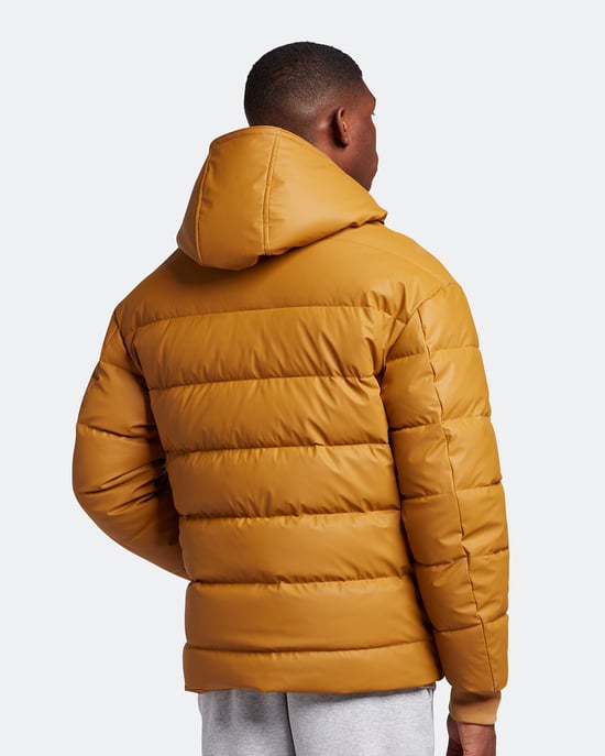 Lyle & Scott – Gummierte Pufferjacke in Senfgelb - Image 3