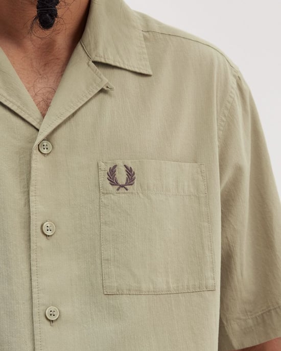 Fred Perry Herren Leichte Textur Reverskragen Kurzarmhemd - Image 4