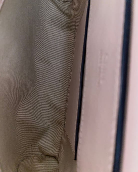 Chloe C Gürteltasche aus hellrosa Krokoleder mit Prägung - Image 6