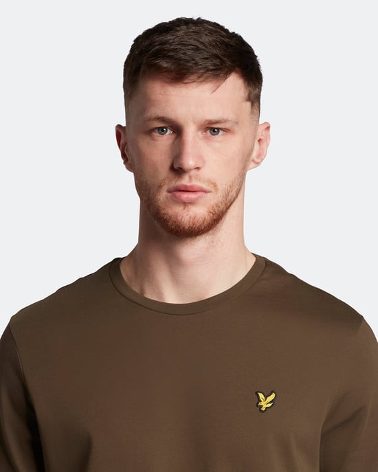 Lyle & Scott Einfarbiges T-Shirt in Olive - Image 4