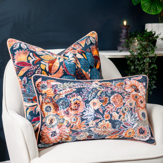 Wylder Tropics Aquess Floral Samt Kissenbezug - Image 5