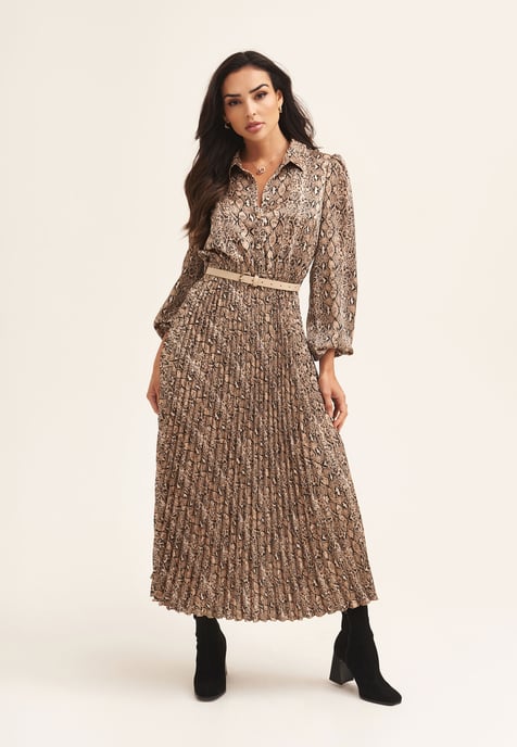 Beigefarbenes plissiertes Hemdkleid mit Gürtel und Schlangenmuster - Image 3