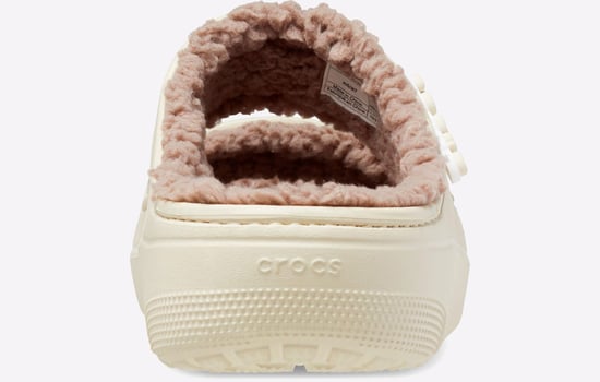 Crocs Klassische Cozzzy-Sandale - Image 3