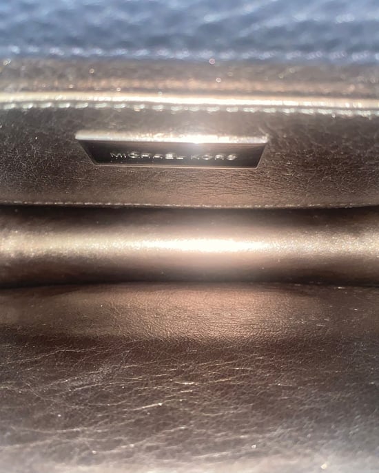 Michael Kors Clutch Bag aus grünem Leder mit Schlangenprägung - Image 5