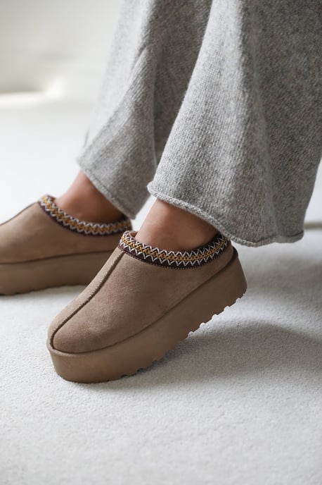 Wheres That From Womens 'Freeze' Flatform Embroidered Low Ankle Slipper Boots