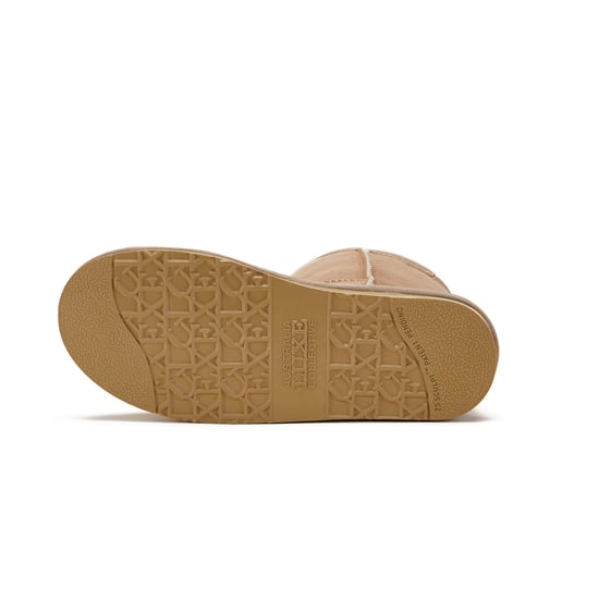 Cosy Short Sand