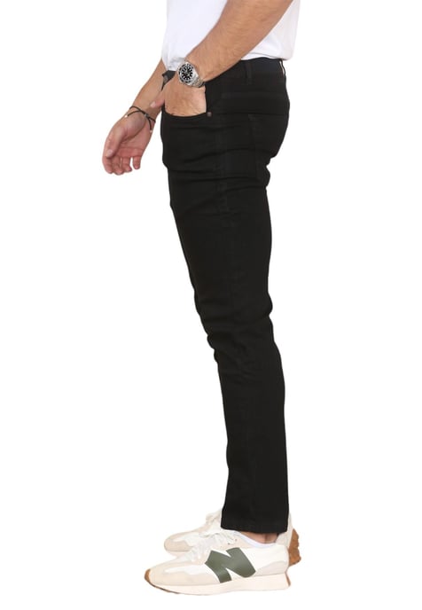 MYT Herren-Jeans mit geradem Bein, Hyper-Stretch-Denim in Schwarz - Image 3
