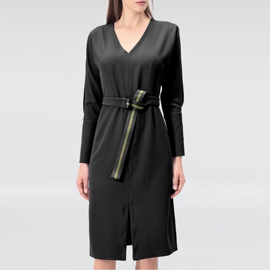 Kleid mit V-Ausschnitt und Fledermausärmeln - Image 2