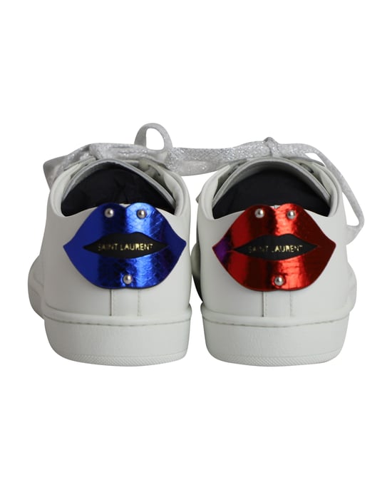 Saint Laurent Lips Classic Court Sneaker aus weißem Leder - Image 4