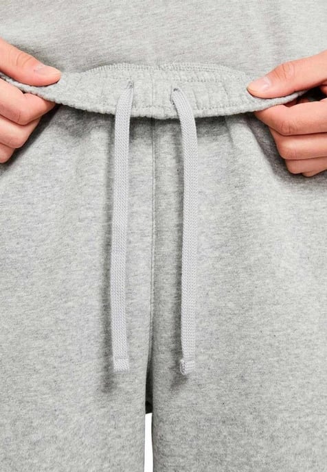 Nike Club Herren-Cargoshorts in Grau - Image 3