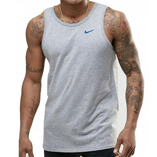 Nike Gestickter Swoosh Herren-Westen-Tank in Grau - Image 1