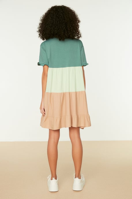 Trendyol Damen Kurzarm Rundhals Shift Mini Kleid - Image 5