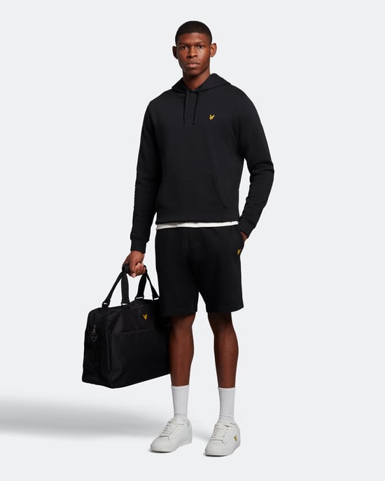 Lyle & Scott Pullover Hoodie Plus in Schwarz - Image 2