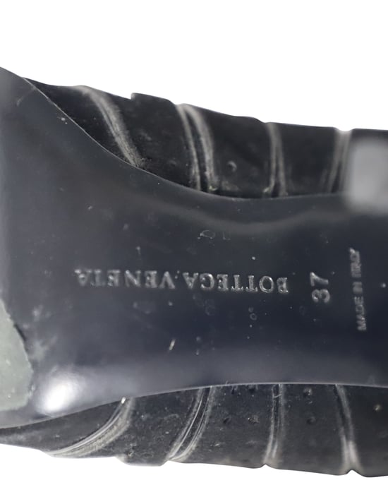 Bottega Veneta Cutout Schnürstiefeletten aus schwarzem Wildleder - Image 6