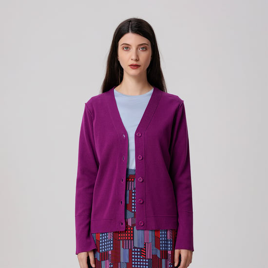 Strickjacke mit V-Ausschnitt - Image 4