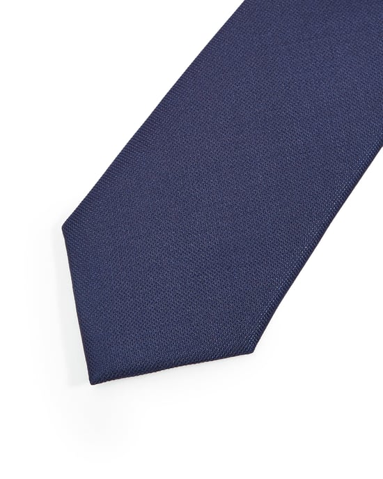 Cravate fine bleu marine unie Amaze par Ted Baker - Image 2