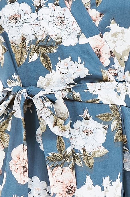Robe mi-longue portefeuille en satin à fleurs Mela - Image 4