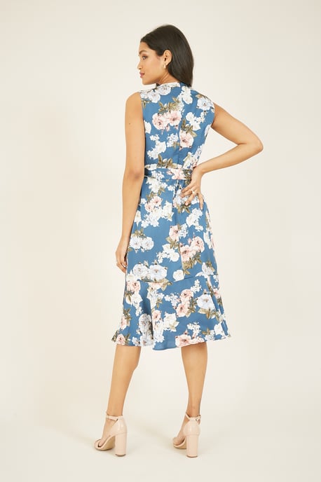 Robe mi-longue portefeuille en satin à fleurs Mela - Image 6
