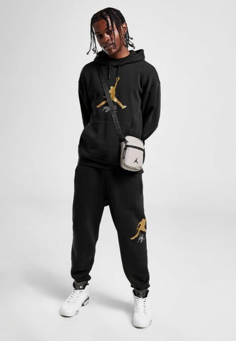 Nike Sportswear Standardausgabe Trainingsanzug mit Kapuze in Schwarz - Image 1