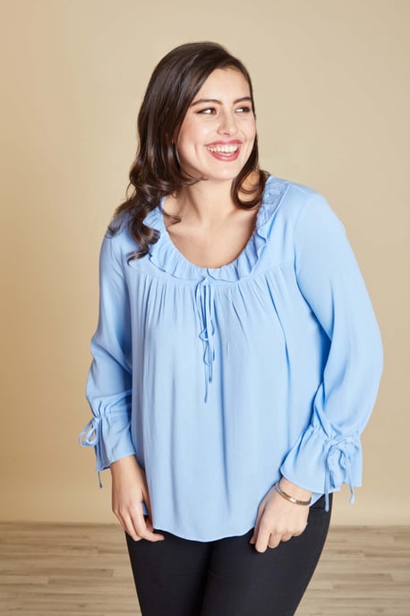 RUFFLE COLLAR TOP