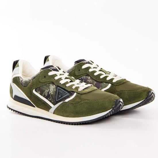 Guess Herren Schwarz Logo Dreieck Sneaker - Image 1