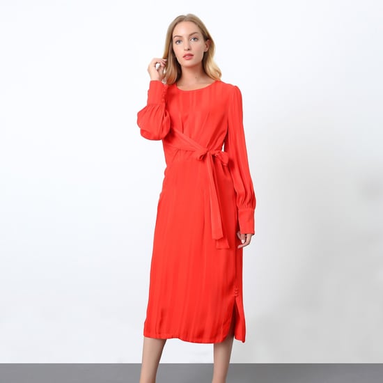 Drapiertes Kleid mit langen Ärmeln und Schnur an der Seite - Image 2