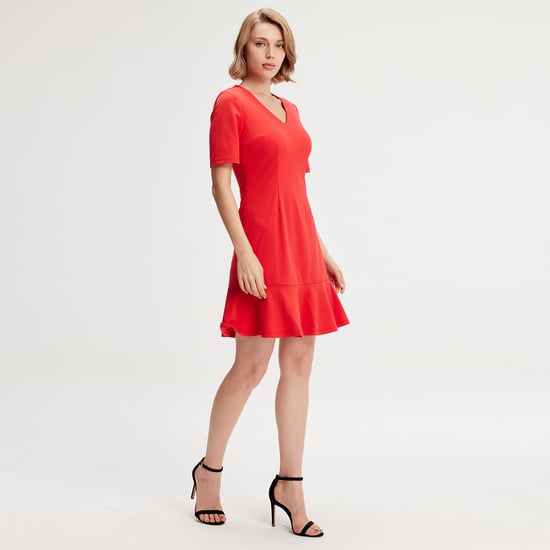Minimalistisches Kleid aus Trapez-Jersey - Image 2