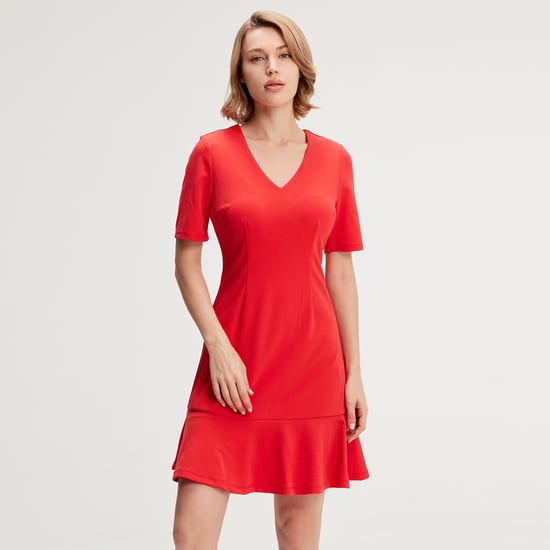 Minimalistisches Kleid aus Trapez-Jersey - Image 1