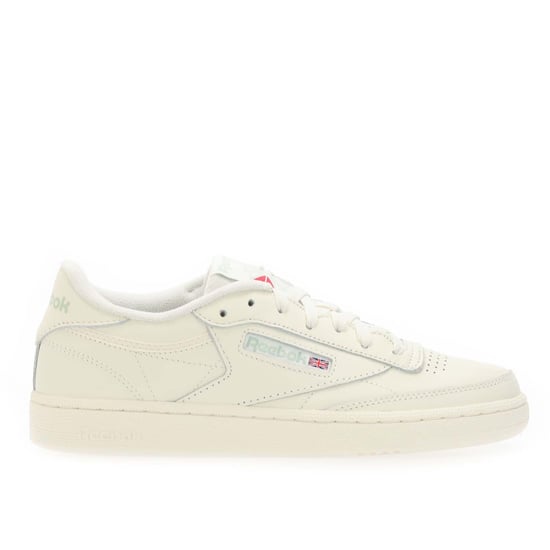 Damen Reebok Classics Club C 85 Sneaker in Off-White - Image 1