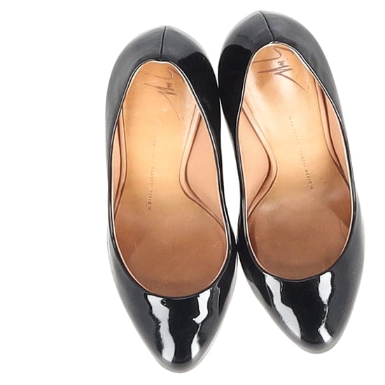 Giuseppe Zanotti Pumps aus schwarzem Lackleder - Image 3