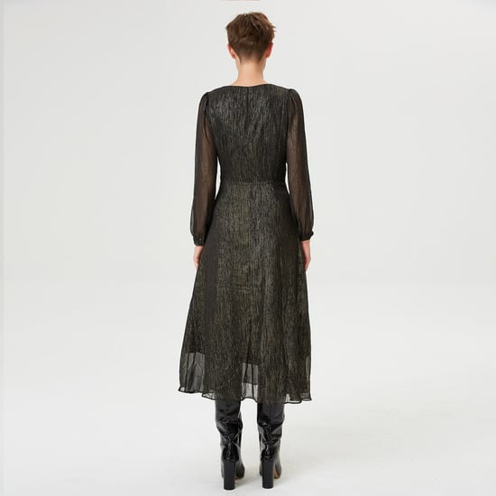 Midikleid mit goldenem Glitzereffekt und V-Ausschnitt - Image 5