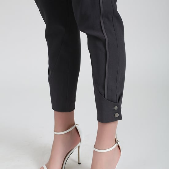 Konisch zulaufende Hose aus Bi-Material - Image 4