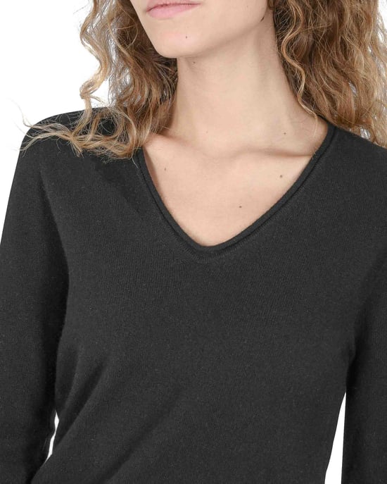 Crown Of Edinburgh Kaschmir Womens V Neck Sweater Coe 0022 Schwarz - Image 3