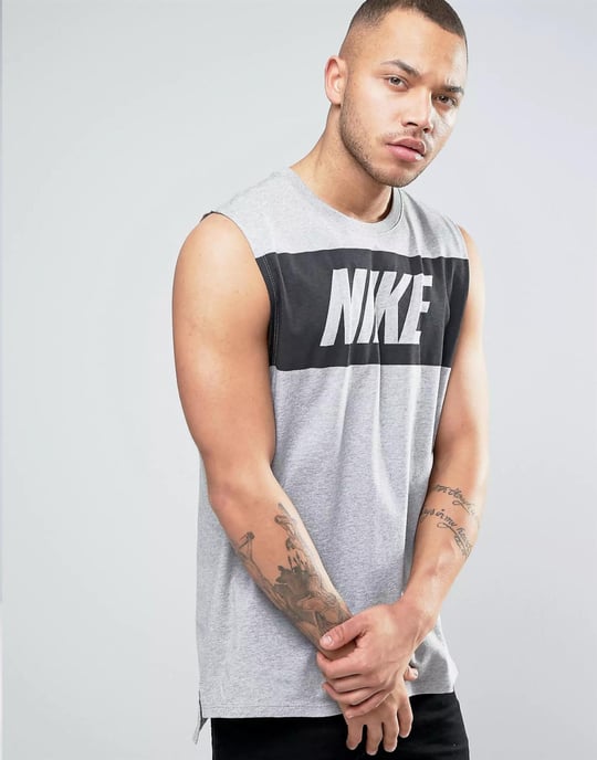Nike Herren Retro Logo Weste In Grau - Image 1
